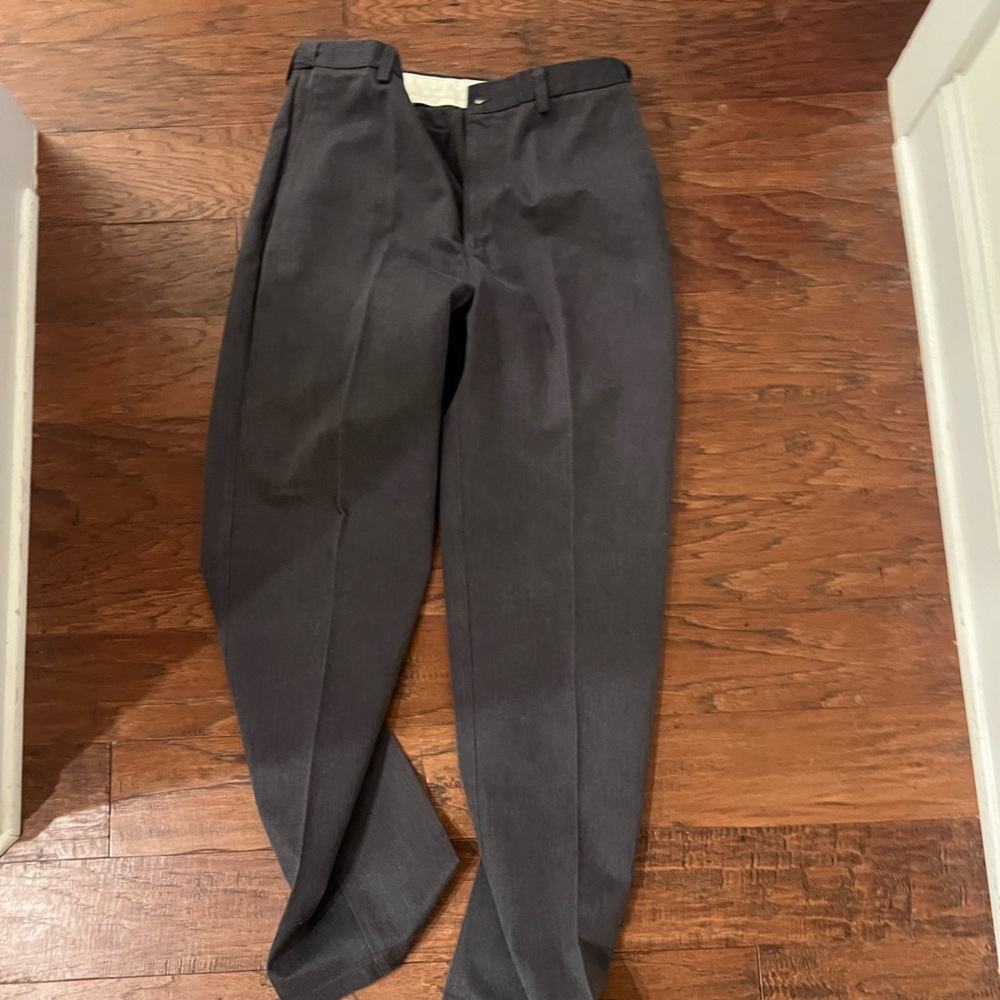 NWOT haggar gray 34 x 34 dress pant trouser. Cotton blend.